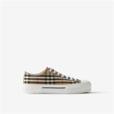 burberry a scacchi beige|burberry check cotton goat sneakers.